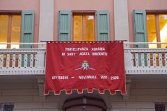 foto "cavazione parti" divisione novennale 2011 - 2020 Partecipanza Agraria di S.Agata Bolognese nella sala delle colonne appena ristrutturata fotografie di Umberto Guizzardi