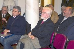 foto "cavazione parti" divisione novennale 2011 - 2020 Partecipanza Agraria di S.Agata Bolognese nella sala delle colonne appena ristrutturata fotografie di Umberto Guizzardi
