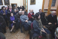 foto "cavazione parti" divisione novennale 2011 - 2020 Partecipanza Agraria di S.Agata Bolognese nella sala delle colonne appena ristrutturata fotografie di Umberto Guizzardi