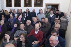 foto "cavazione parti" divisione novennale 2011 - 2020 Partecipanza Agraria di S.Agata Bolognese nella sala delle colonne appena ristrutturata fotografie di Umberto Guizzardi