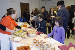 foto "cavazione parti" divisione novennale 2011 - 2020 Partecipanza Agraria di S.Agata Bolognese nella sala delle colonne appena ristrutturata fotografie di Umberto Guizzardi