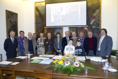 foto "cavazione parti" divisione novennale 2011 - 2020 Partecipanza Agraria di S.Agata Bolognese nella sala delle colonne appena ristrutturata fotografie di Umberto Guizzardi