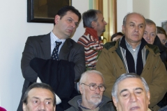 foto "cavazione parti" divisione novennale 2011 - 2020 Partecipanza Agraria di S.Agata Bolognese nella sala delle colonne appena ristrutturata fotografie di Umberto Guizzardi